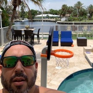 Meet your Posher, Davin